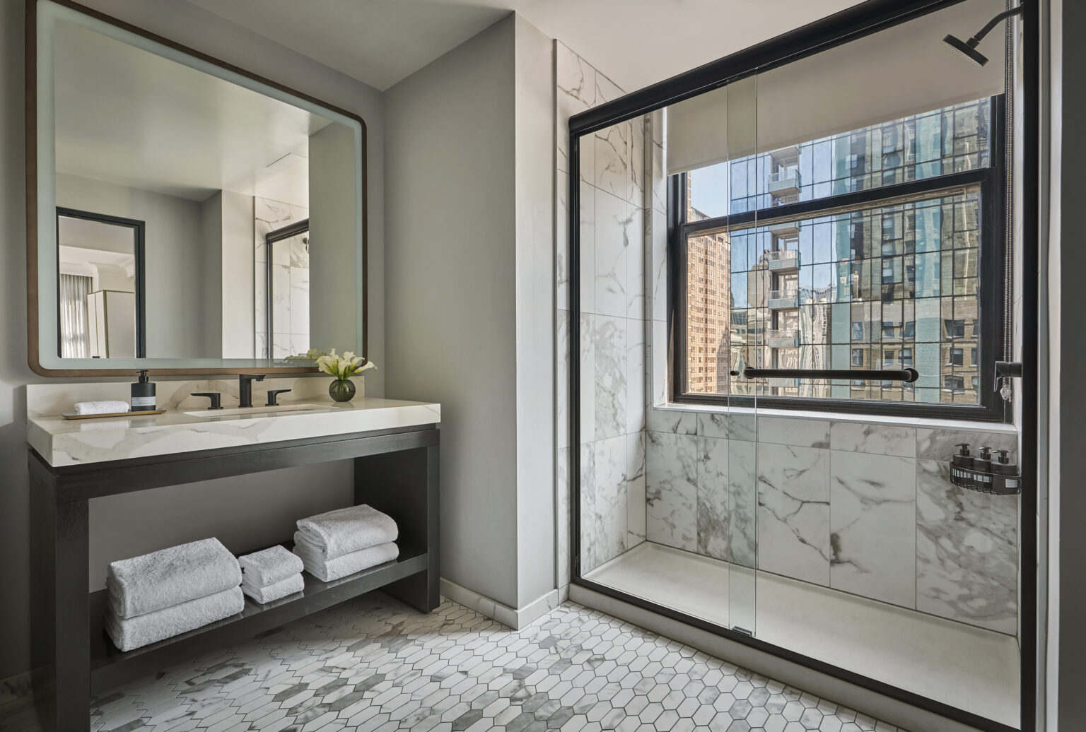 Pendry Chicago room bathroom