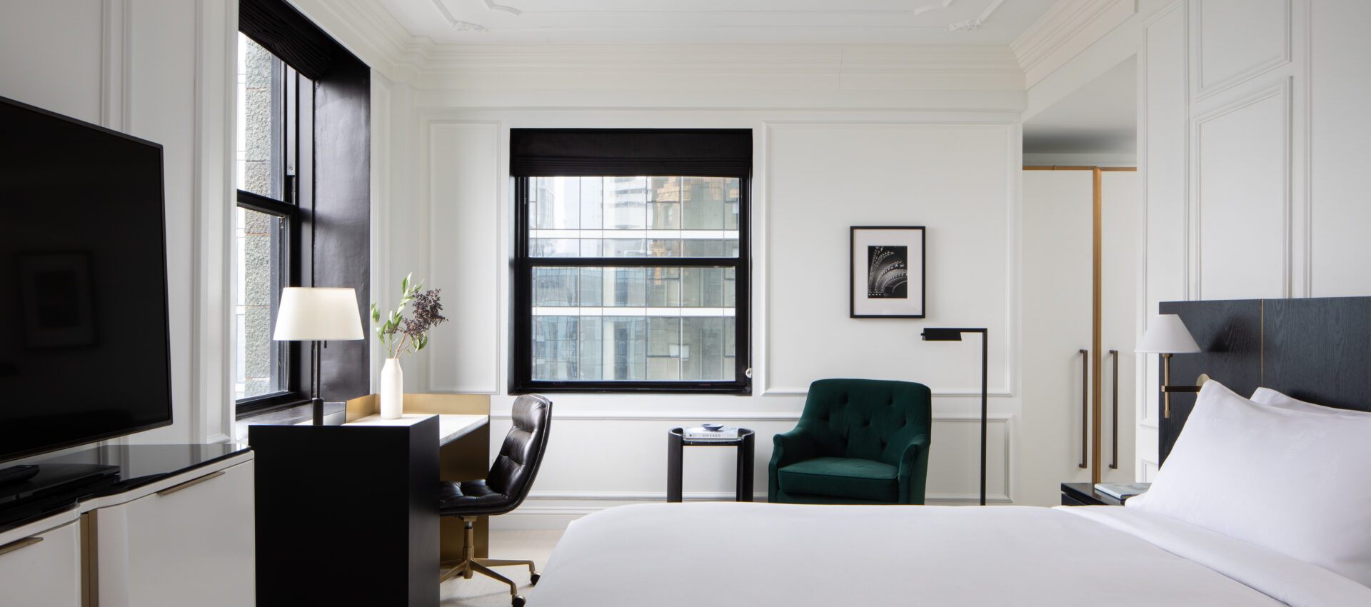 PENDRY SUITE IN DOWNTOWN CHICAGO IL visual data 6