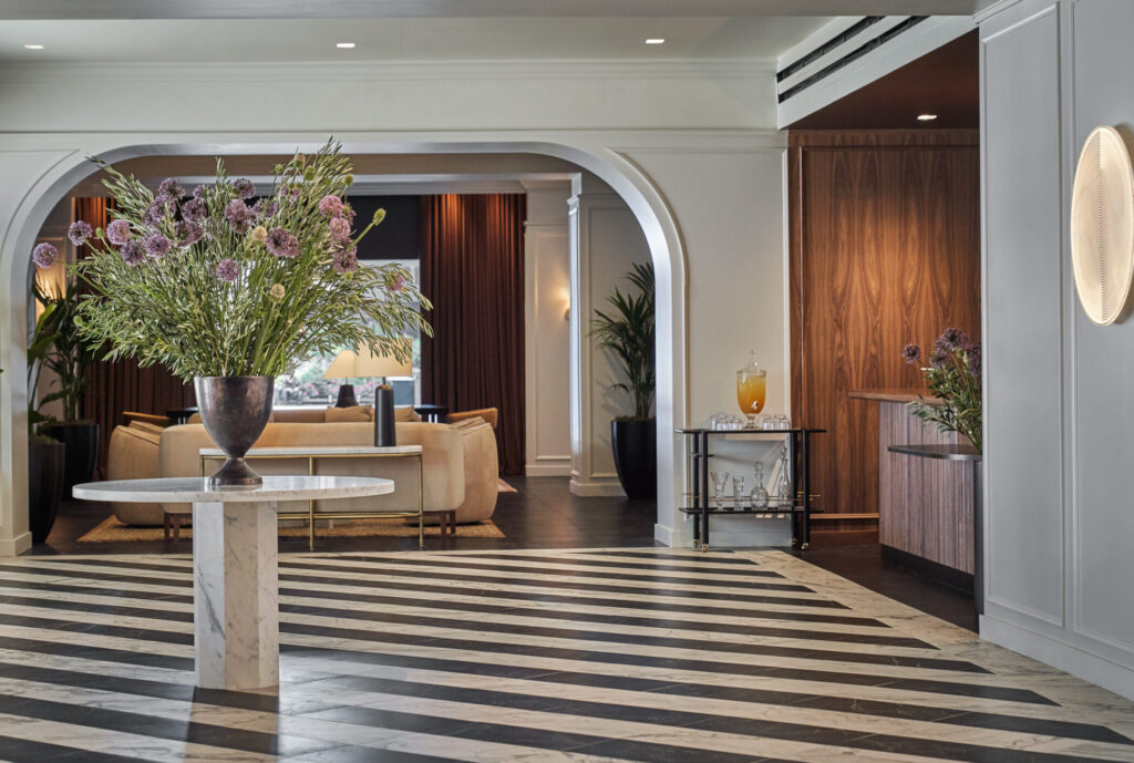 Pendry Chicago Lobby and welcome beverage