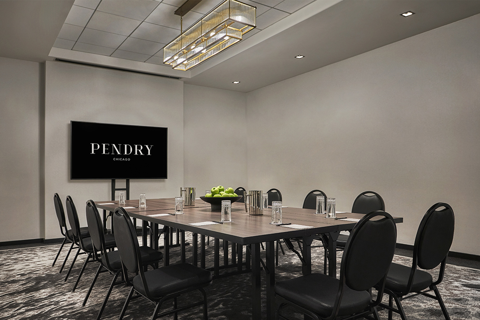 Salon three at Pendry Chicago set up for a meeting.