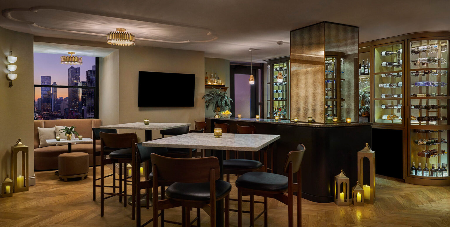 A Chicago bar in Ch&acirc;teau Carbide at Pendry Chicago