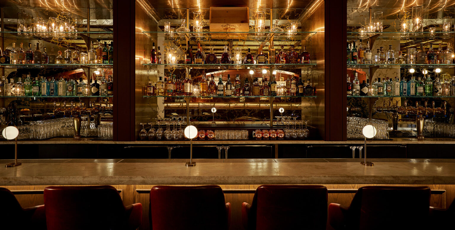The bar in Venteux at Pendry Chicago
