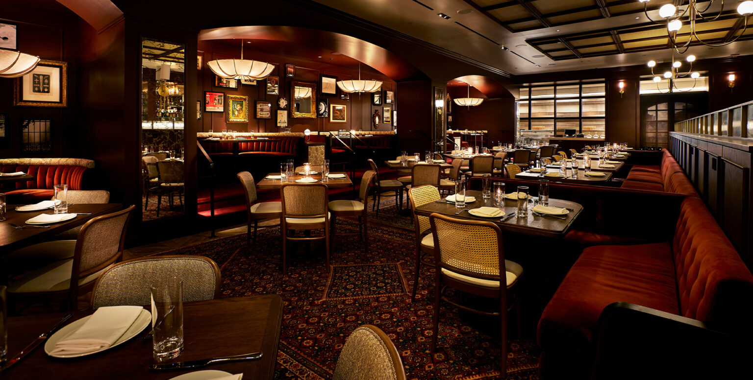 A luxury dining area at Venteux in Pendry Chicago