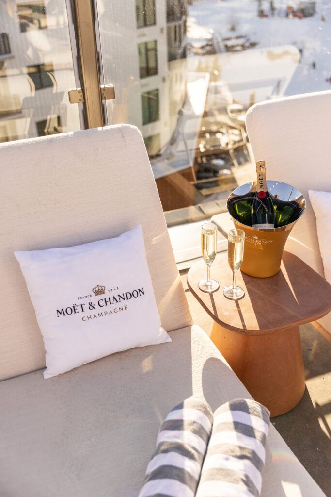 Pendry Park City, Mo&euml;t & Chandon, Pool