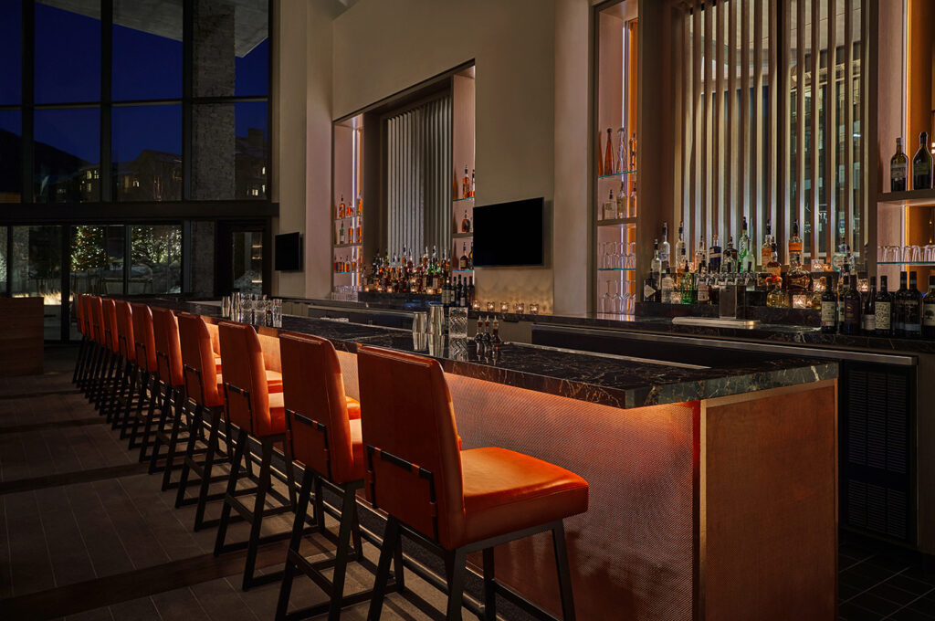 A bar at Pendry Park City