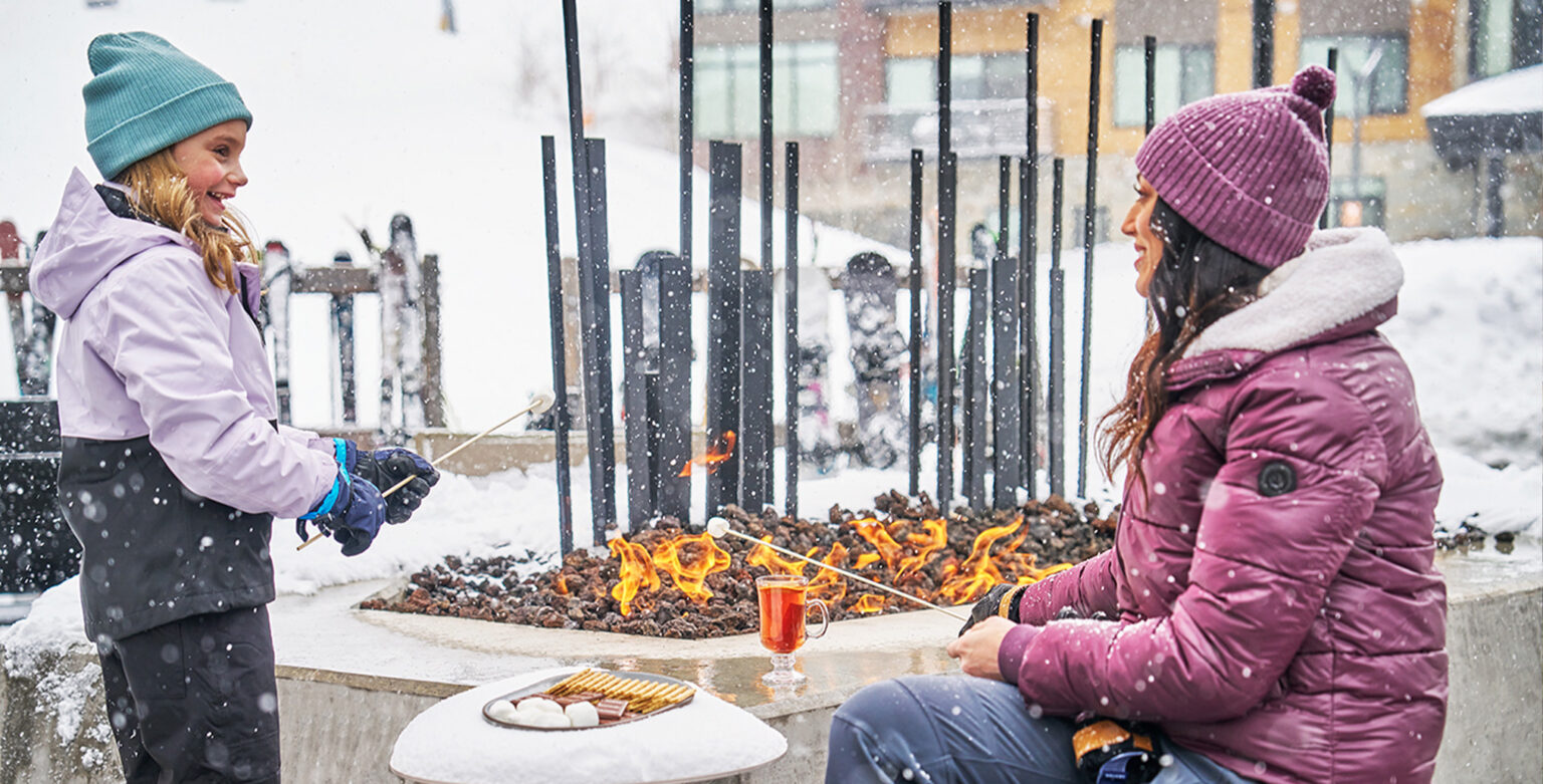 People eating smores at Pendry Park City
