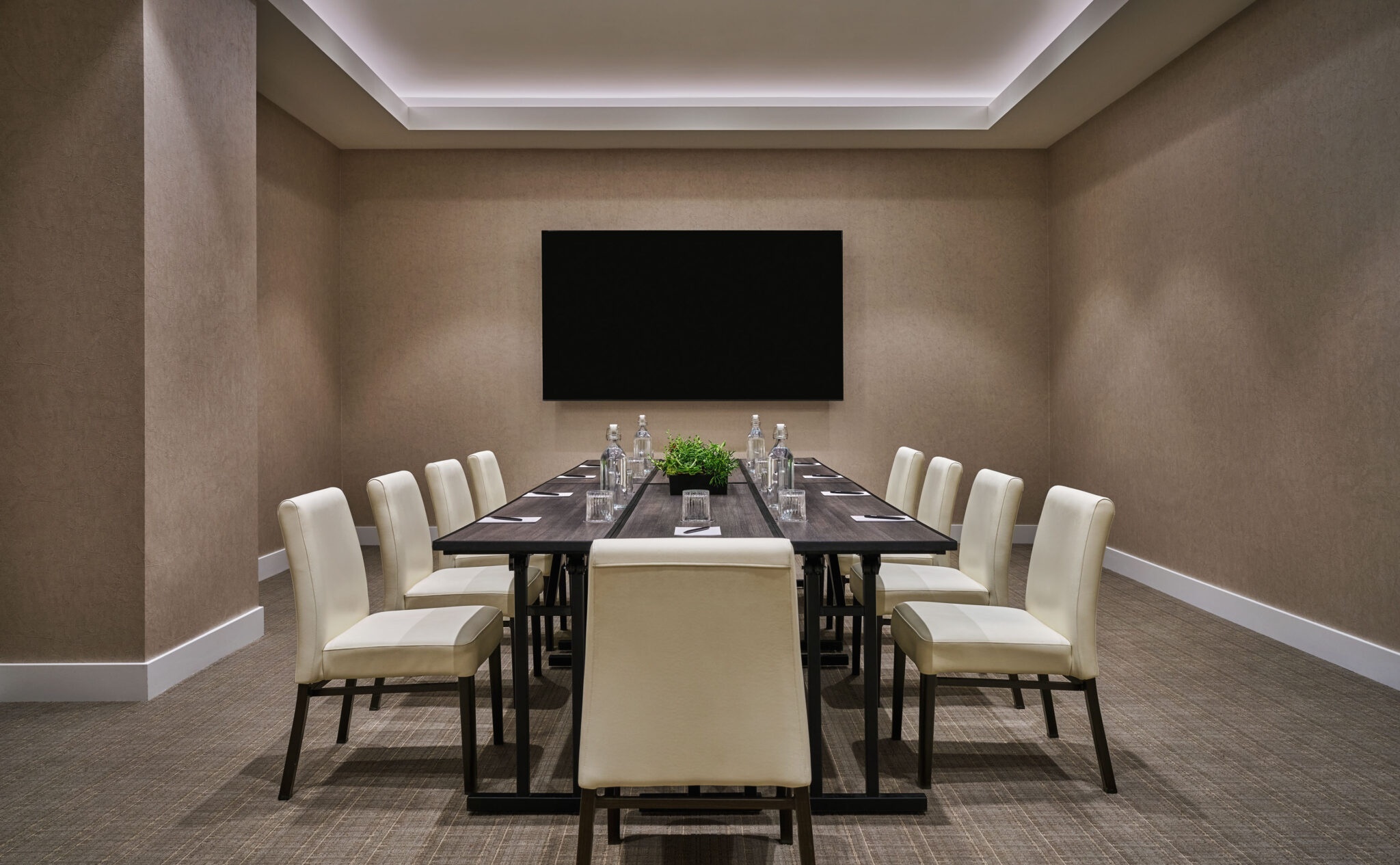 Plaza Gallery Meeting Room