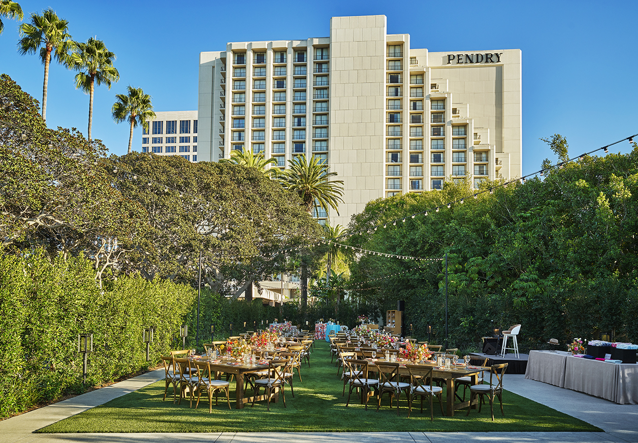 An event on the Lawn at Pendry Newport Beach