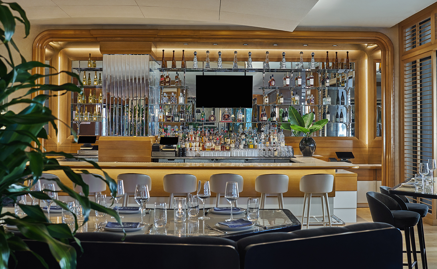 Pendry Newport Beach SET Bar