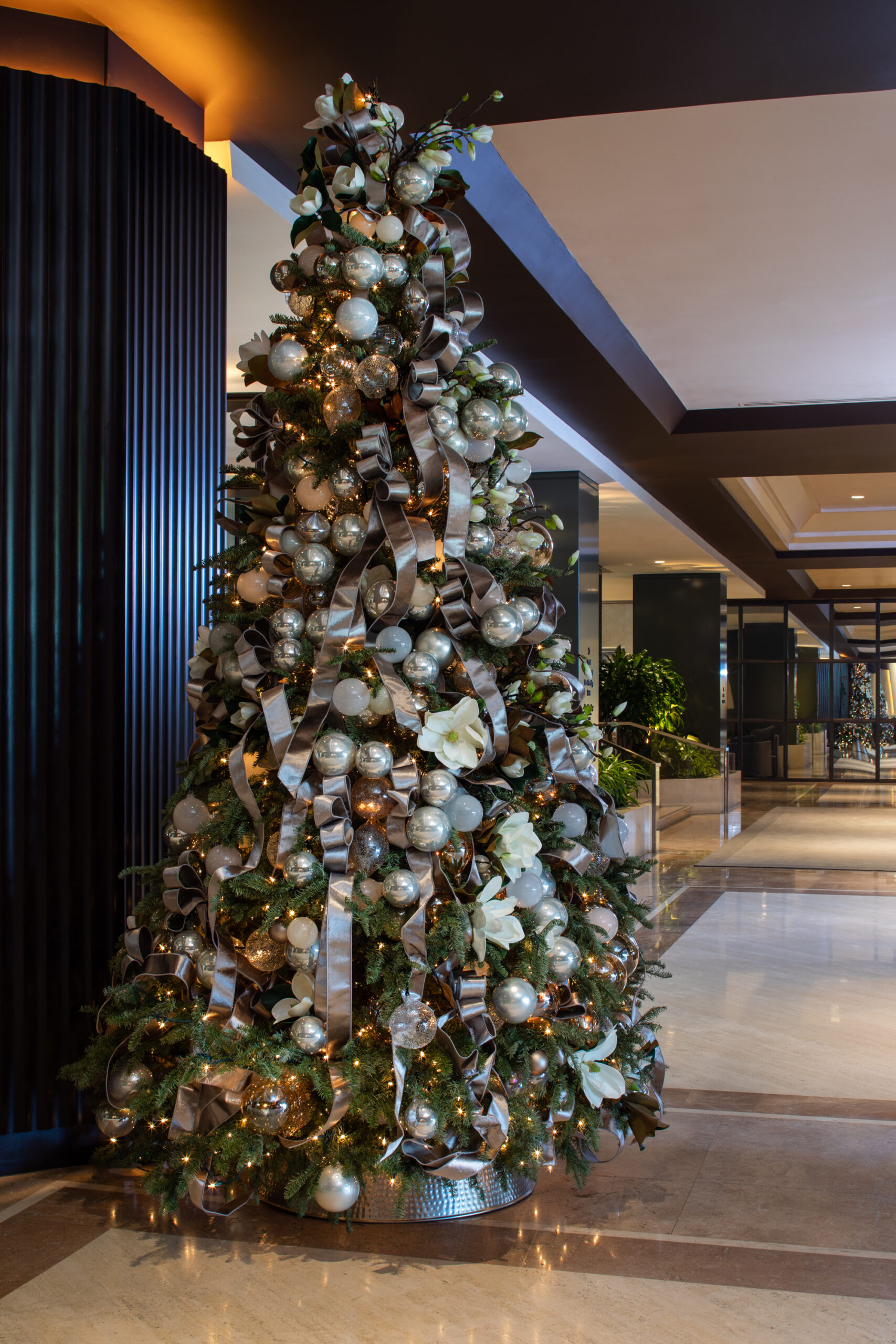 holiday tree at Pendry Newport Beach