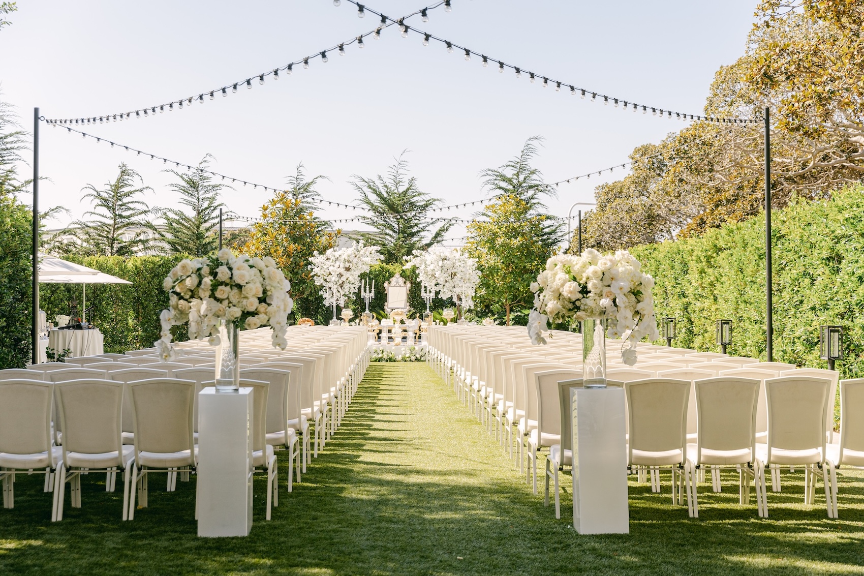 Outdoor wedding aisle at Pendry Newport Beach