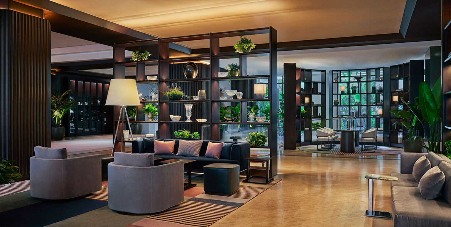 A sitting area in the lobby of Pendry Newport Beach Resort
