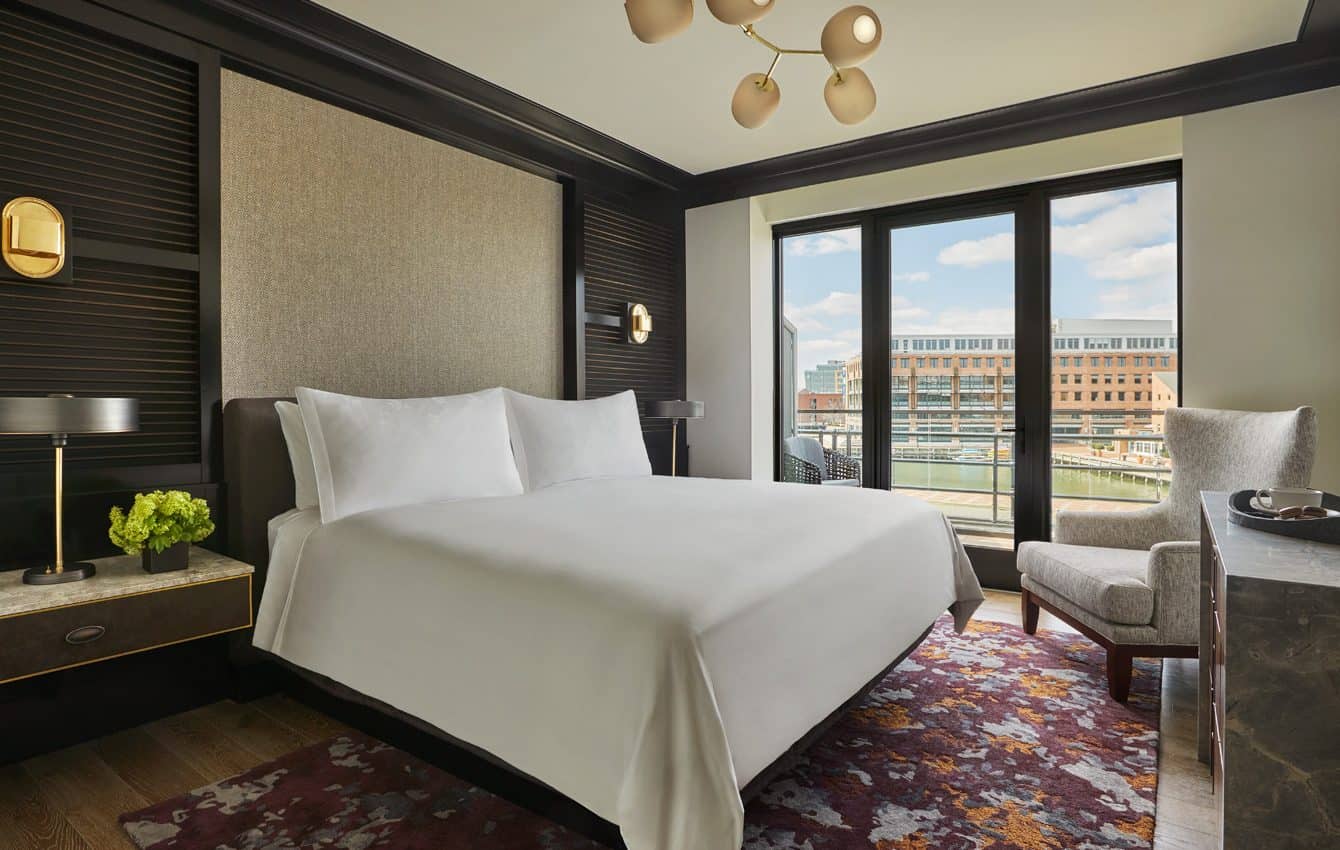 Deluxe Baltimore Harbor King Bed Hotel Rooms Sagamore Pendry Baltimore