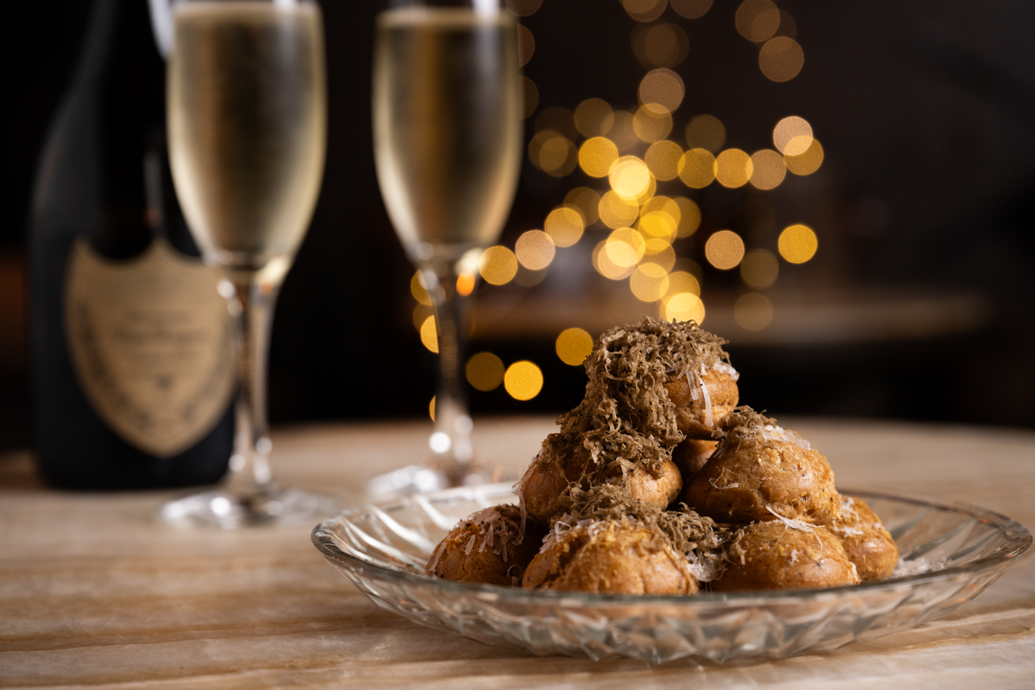 Champagne and gougeres