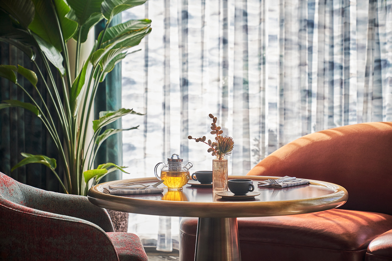 A table at vista lounge with coffe and tea at Pendry Manhattan West.