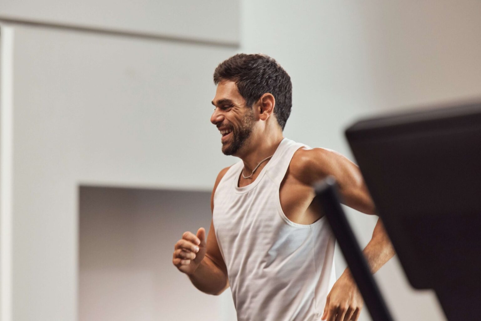 Man running in the gym at Pendry Manhattan West.