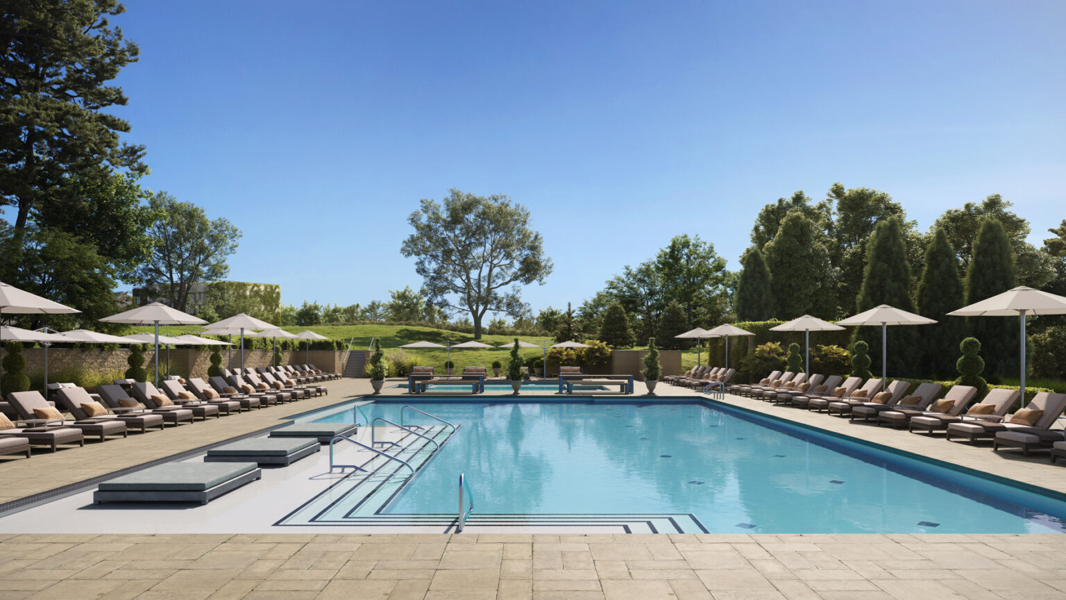 The outdoor pool at Pendry Natirar.