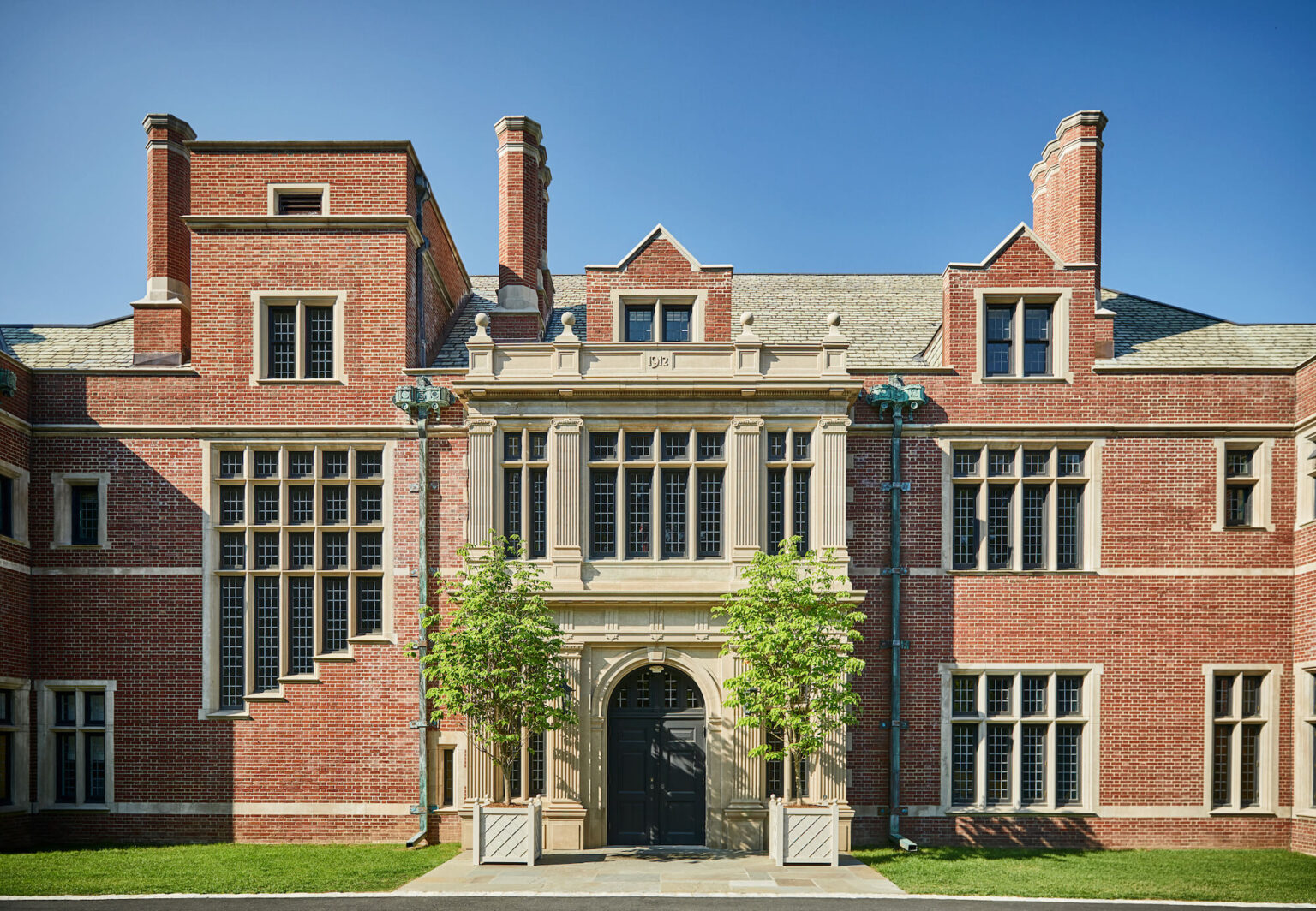 Exterior of building at Pendry Natirar