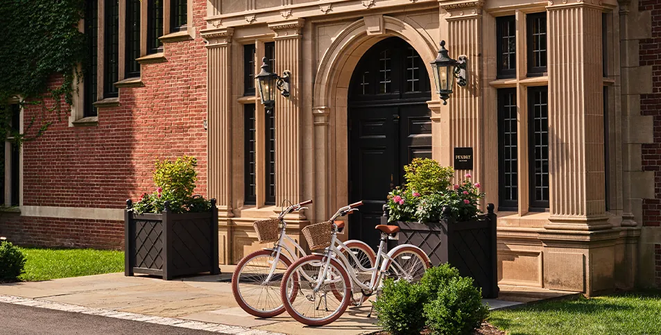 Bikes outside of Pendry Natirar